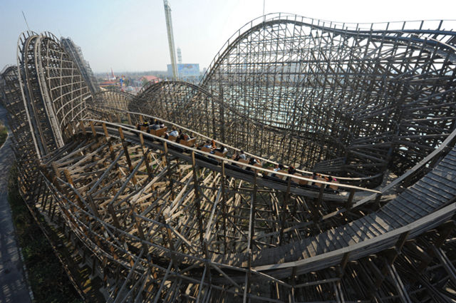 Top 10 most fun roller coasters in China - top emoticons
