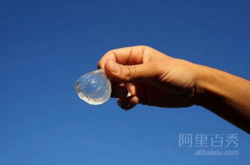 Do you dare to eat it? Edible mineral water bottle, environmentally friendly and convenient